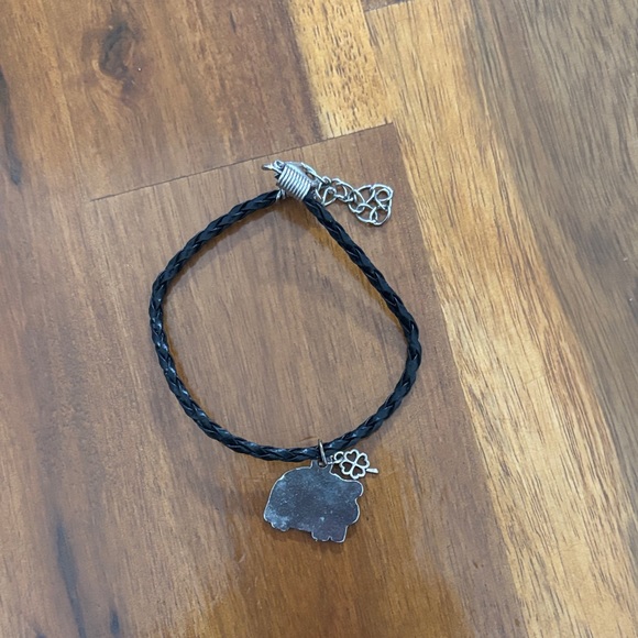 NWOT Black Braided Bracelet with Pig Charm/ 4 Leaf Clover - Picture 2 of 3
